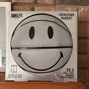 Chinatown Market’s basketball Smiley reflective 3M